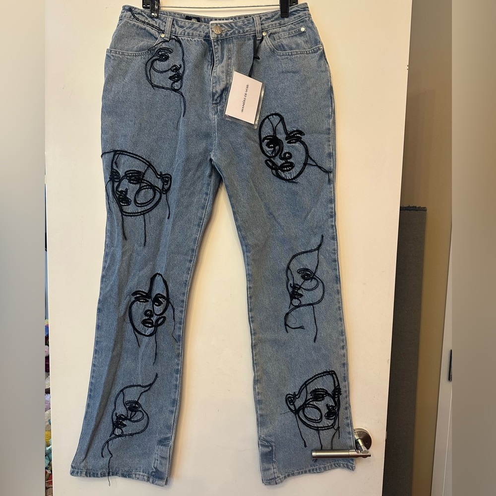 Maniere de Voir Abstract Face Embroidered Blue Jeans, L/12